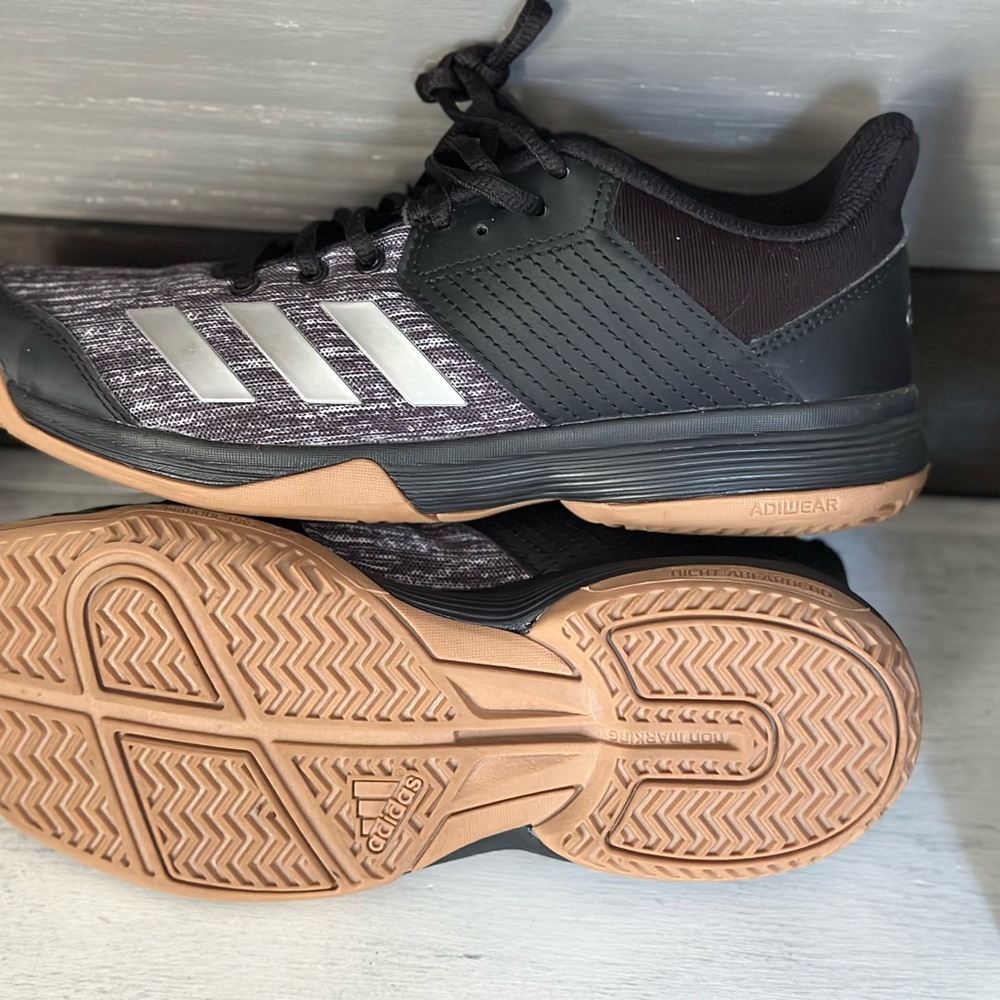 💥ADIDAS VOLLEYBALL shoes💥 women’s.